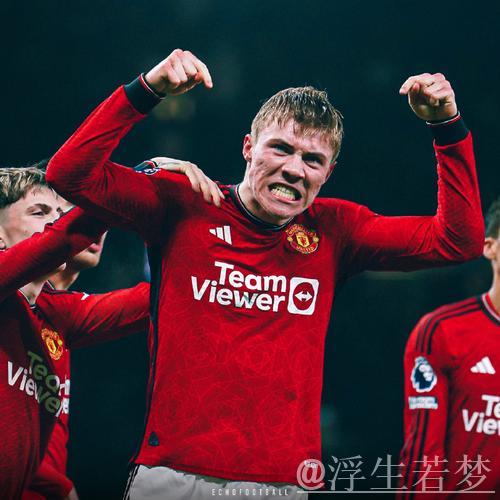 曼联2-0维拉锁定胜局!霍伊伦致大马丁染红 门将失误引争议 曼联2-0维拉锁定胜局!霍伊伦致大马丁染红 门将失误引争议