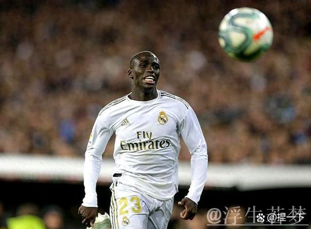 皇马惨败之夜爆内讧!33岁门将怒斥:全队无视教练指示踢散漫足球 皇马惨败之夜爆内讧!33岁门将怒斥:全队无视教练指示踢散漫足球