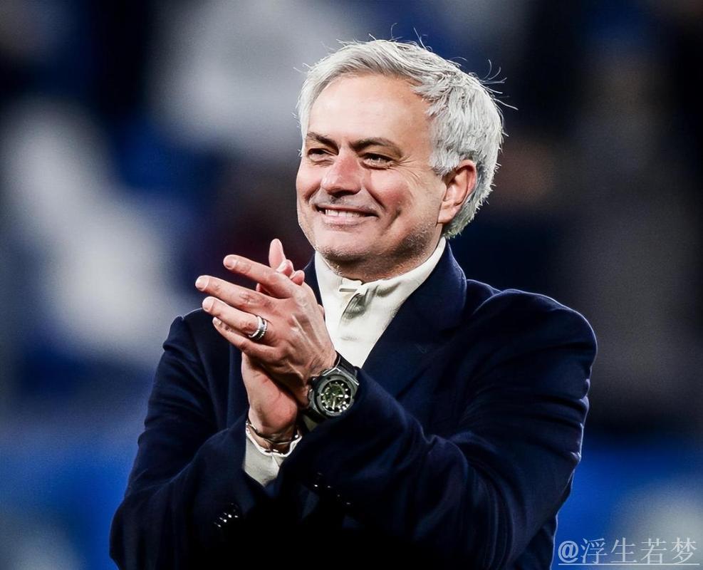 穆帅62岁再陷危机：带队1年无冠+冲突频发 或将下课索赔全额违约金