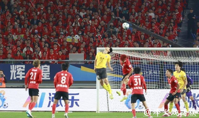 在线观看世界杯现场直播：精彩不断，赛事直击